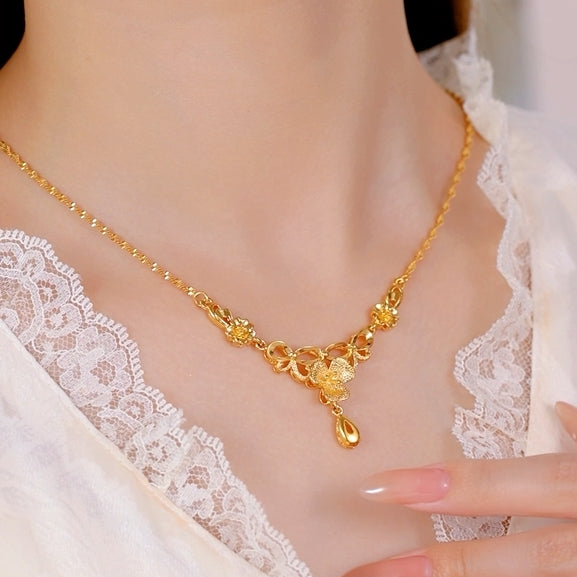 Teardrop-shaped gold-plated necklace